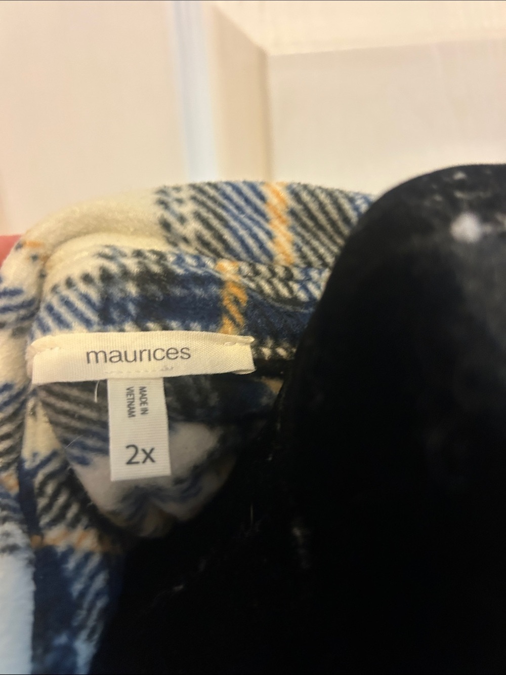 Maurice’s 2XL Plaid Teddy Jacket in Navy and Cream - Picture 2 of 6